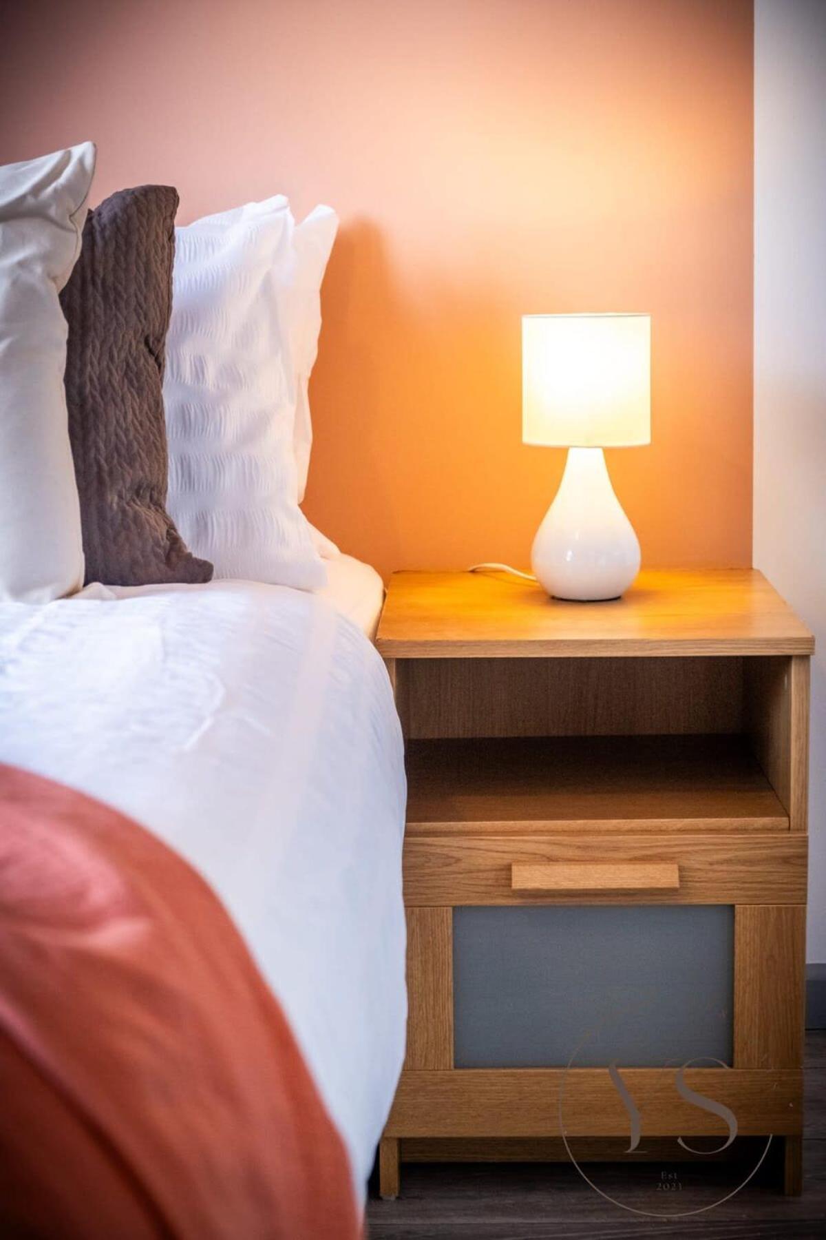 Sienna Longton Studio 2C - Wi-Fi, Alton Towers, Netflix Stoke-on-Trent المظهر الخارجي الصورة